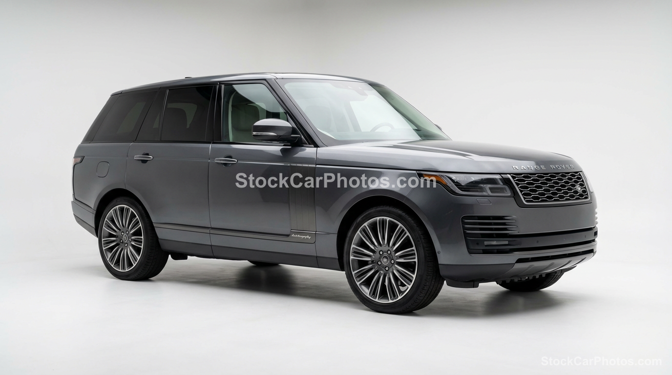  Land Rover Range Rover Vogue Autobiography - Studio Front 3/4 view